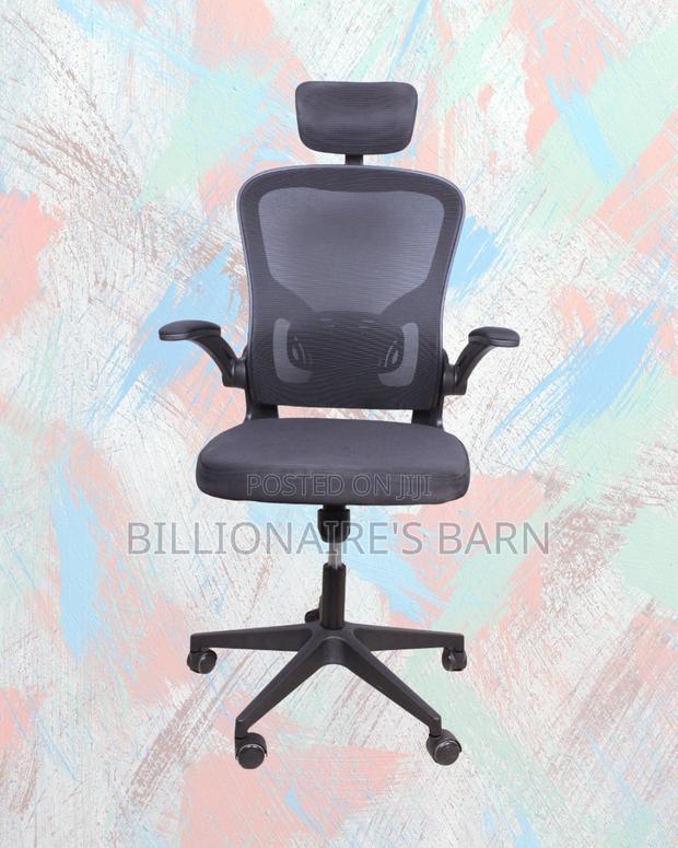 Grey Ergonomic Mesh Chair | Boardroom-Ready Style Without the Drama