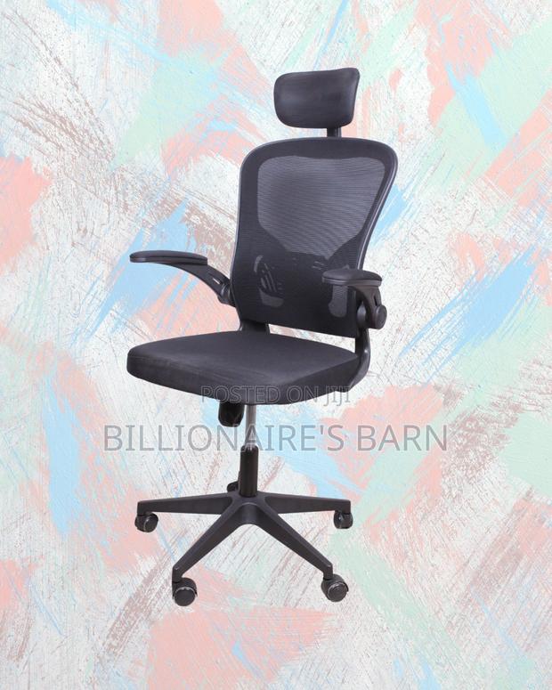 Grey Ergonomic Mesh Chair | Boardroom-Ready Style Without the Drama - thumbnail 2