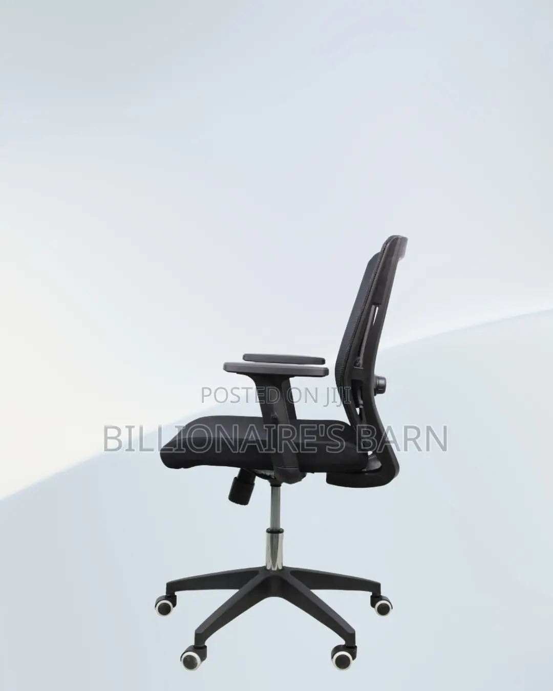 Black Origin Mesh Chair | Boardroom-Ready Style Without the Drama