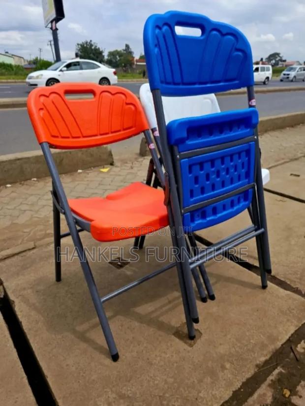 Foldable Chair – Strong, Lightweight Convenient - main view