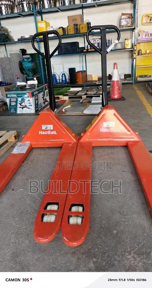 3000 Kg Heavy Duty Pallet Truck - thumbnail 2