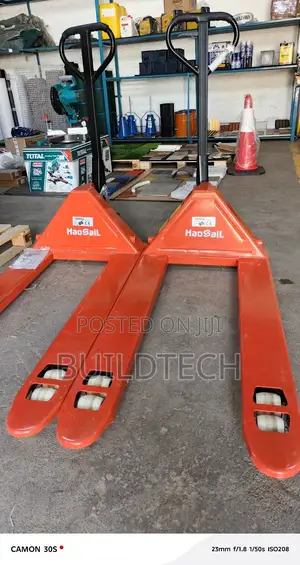 3000 Kg Heavy Duty Pallet Truck