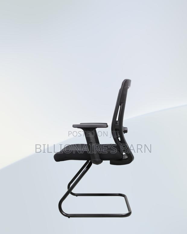 Black Visitor Chair | Boardroom-Ready Style Without the Drama