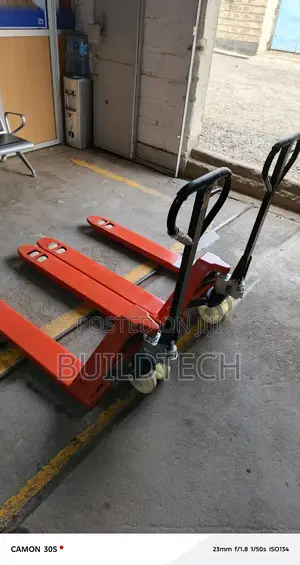 Industrial Pallet Truck 3000 KGS Capacity