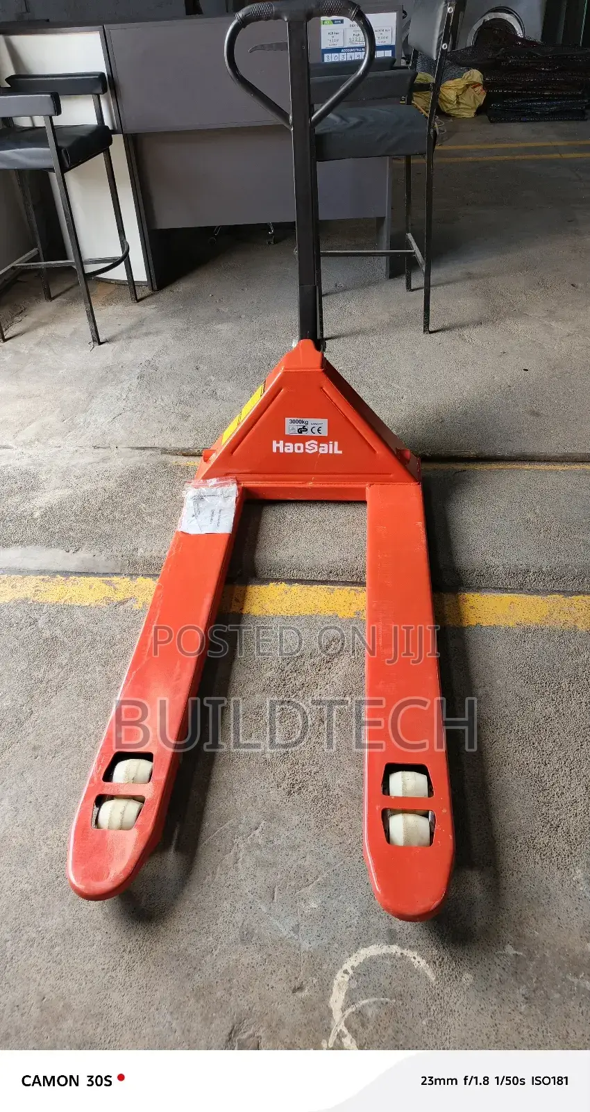 Strong Steel Pallet Truck