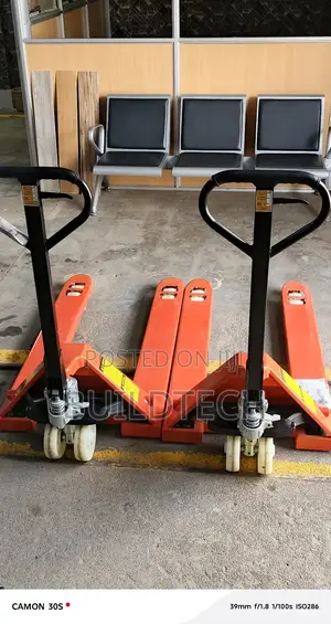 Strong Steel Pallet Truck