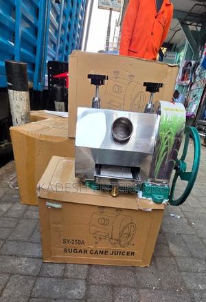 Easy To Operate Manual Sugarcane Juicer - main view