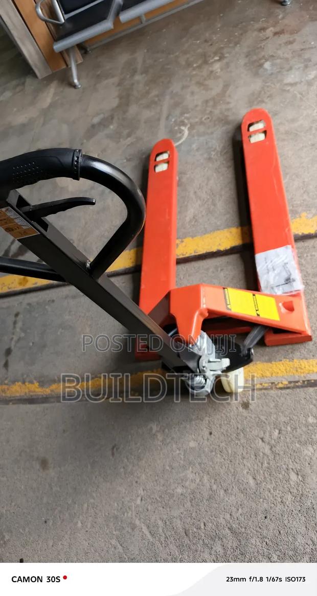 Industrial Manual Pallet Truck 3ton - thumbnail 2