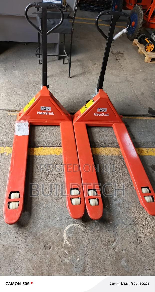 Proffessional Pallet Truck 3000 KGS - main view