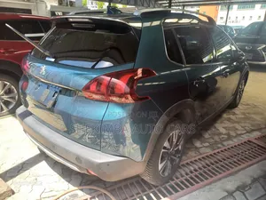 Peugeot 2008 2019 Green