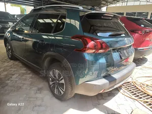 Peugeot 2008 2019 Green
