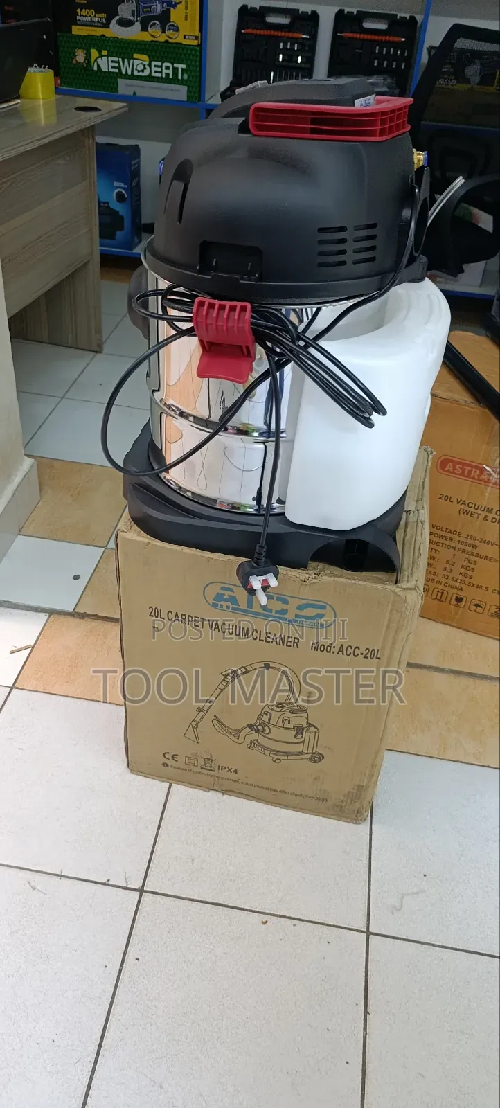 Carpet Cleaner/Aico Wet and Dry Carpet Cleaner