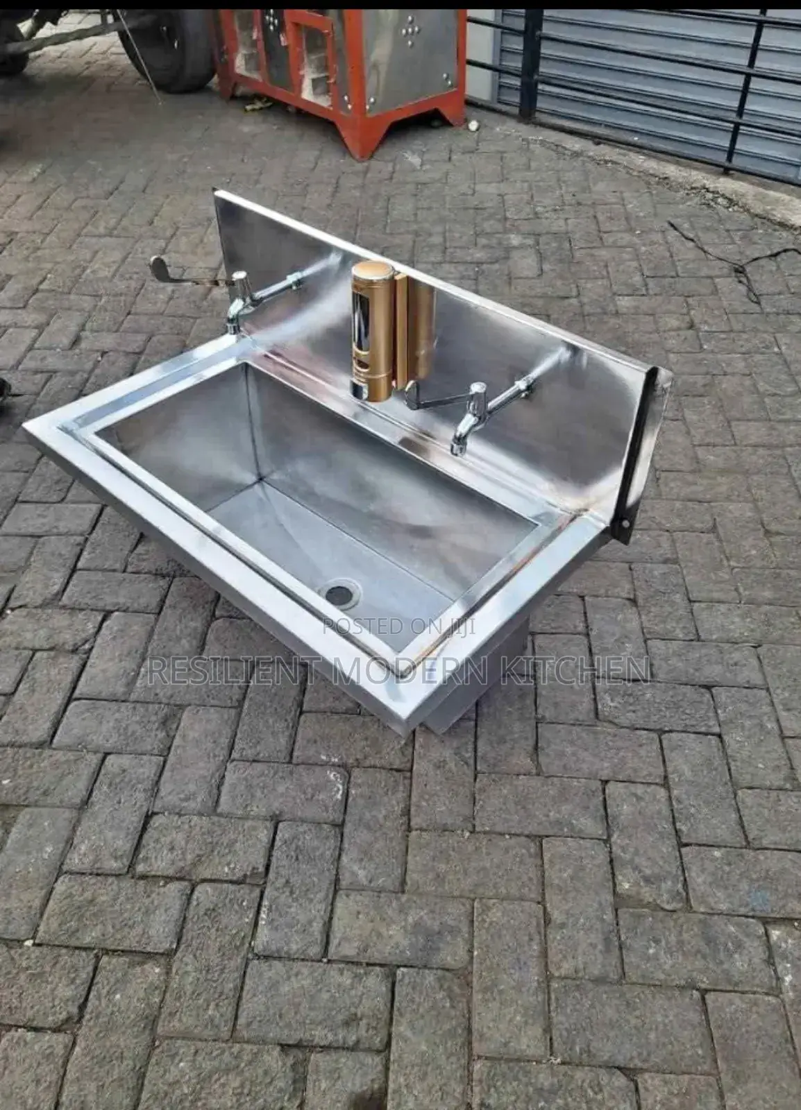 Heavy Duty Stainless Steel Theatre Scrub Sink