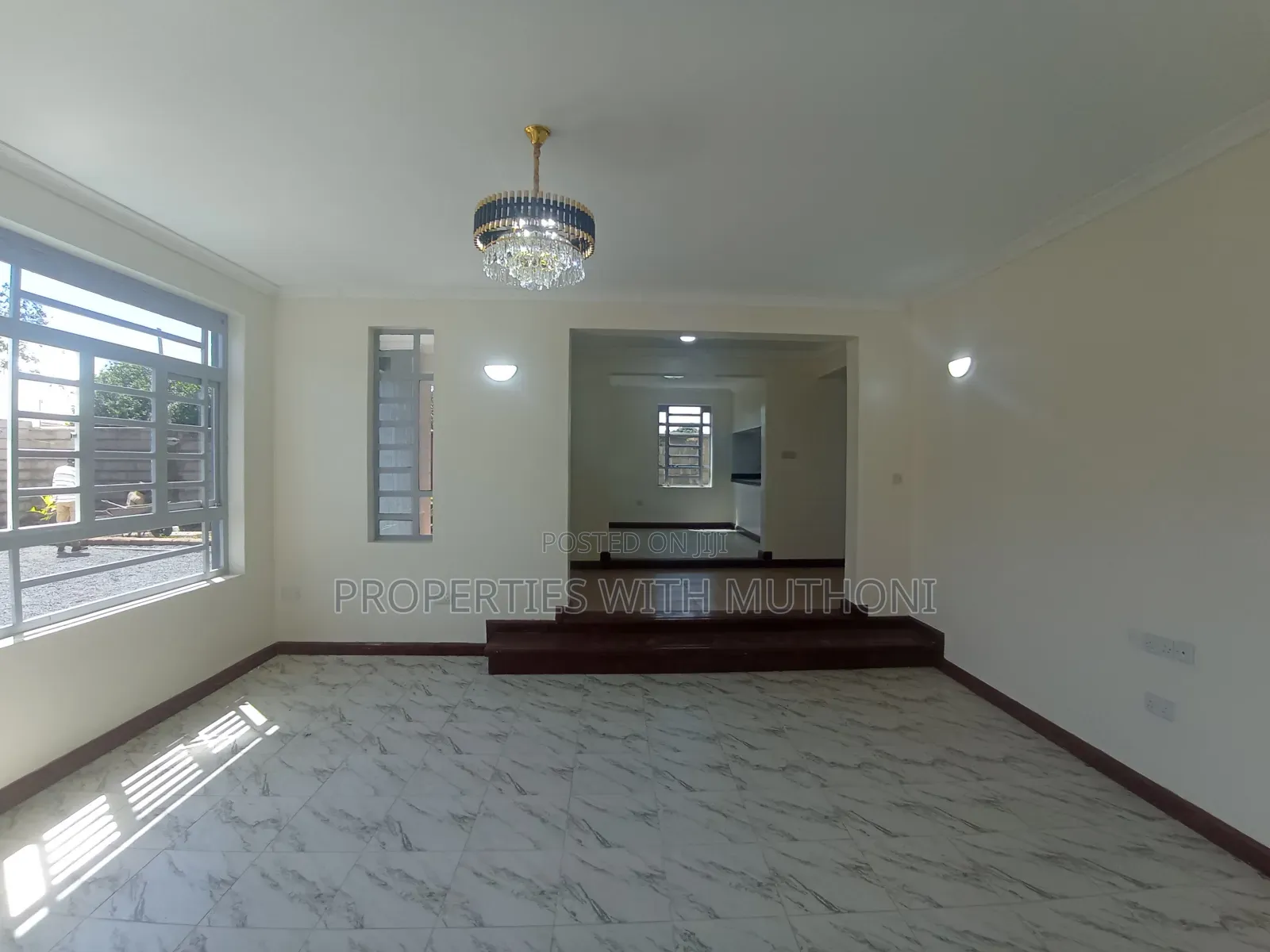 6bdrm Mansion in Musa Gitau, Thogoto for sale