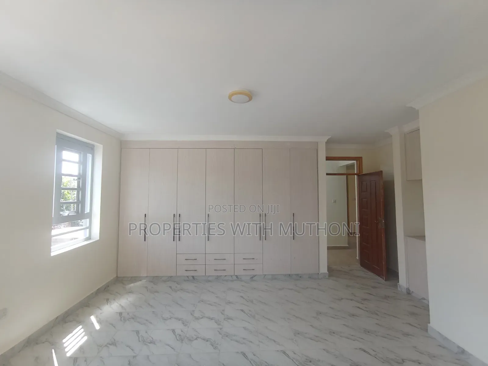 6bdrm Mansion in Musa Gitau, Thogoto for sale