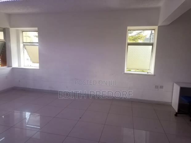 Office to Let - thumbnail 4