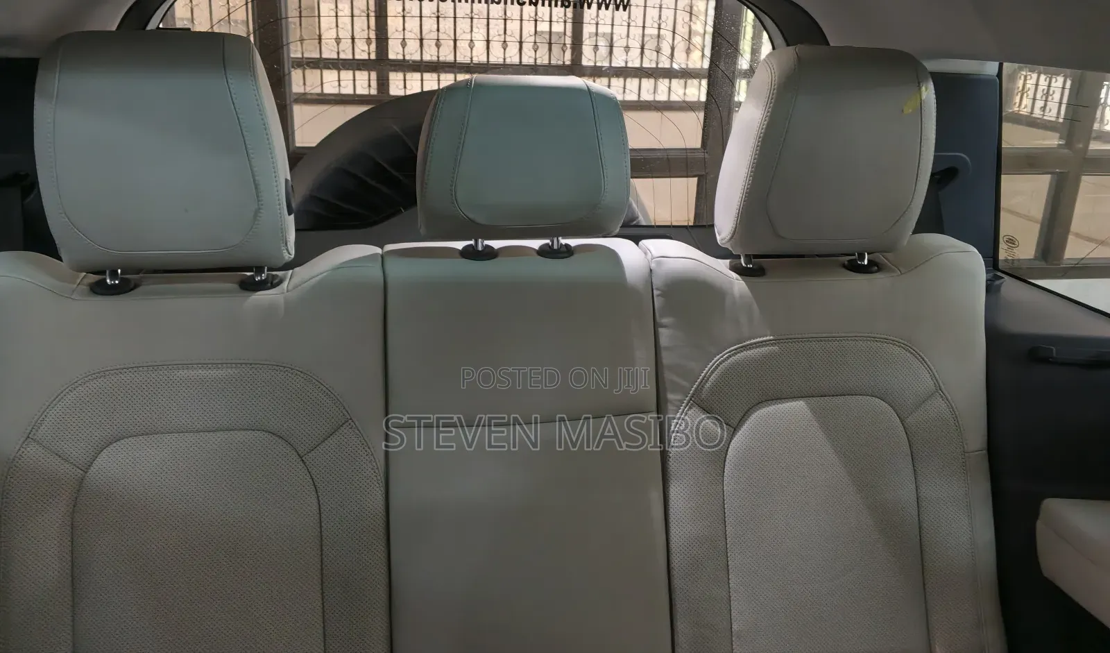 Land Rover Defender 2023 White