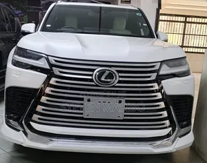 Lexus LX 600 2022 White