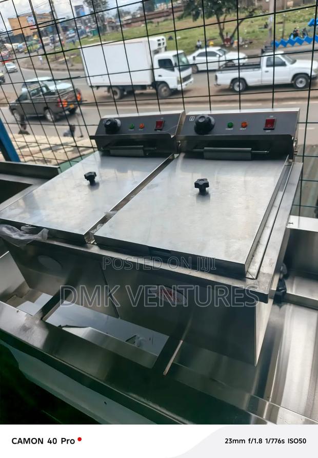 Extravagant Table Top Imported Caterina Double Fryer - main view