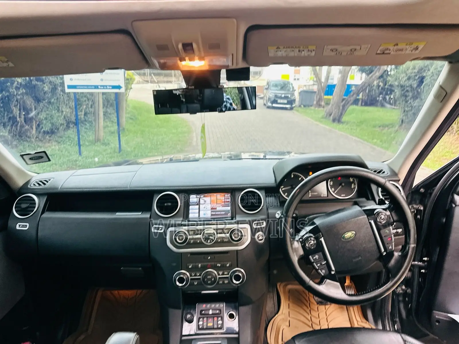 Land Rover Discovery 2013 Black