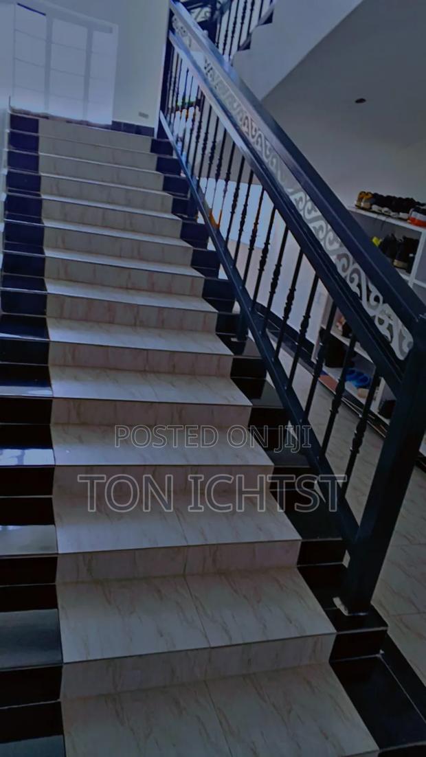 House on Sale - thumbnail 3