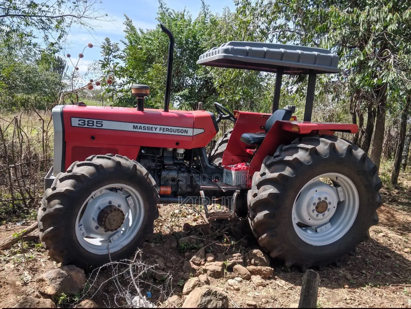 Massey Ferguson 385 4wd Tractor