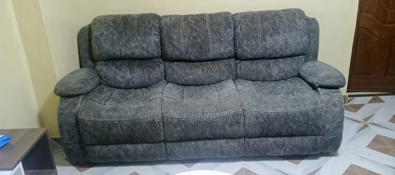 Semi Recliner