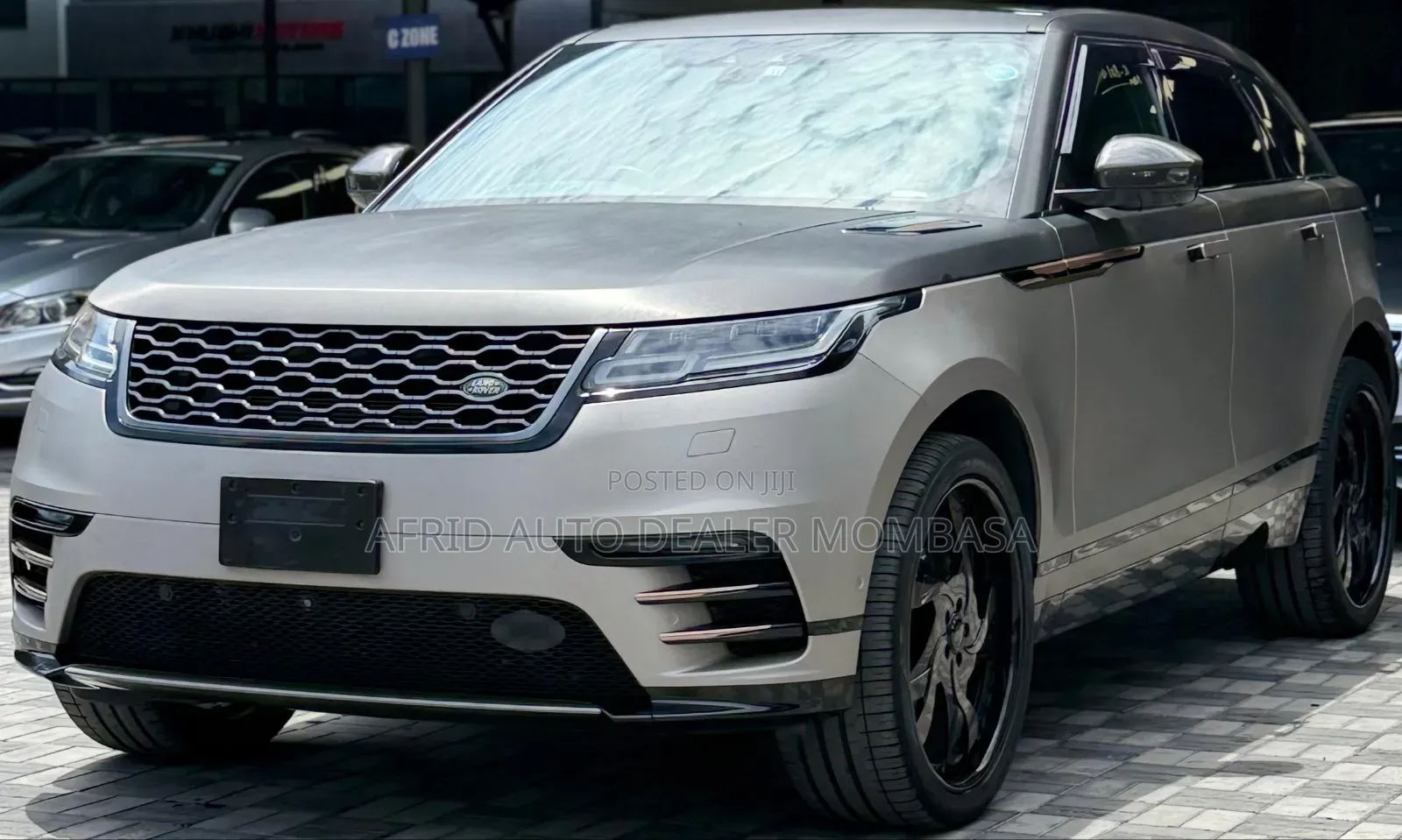 Land Rover Range Rover Velar 2018 Gold