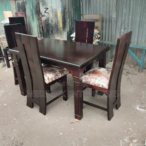 Solid 411 Chairs 4-Seater Dinning Table Set