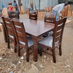 6-Seater Spindled Dinning Table Set