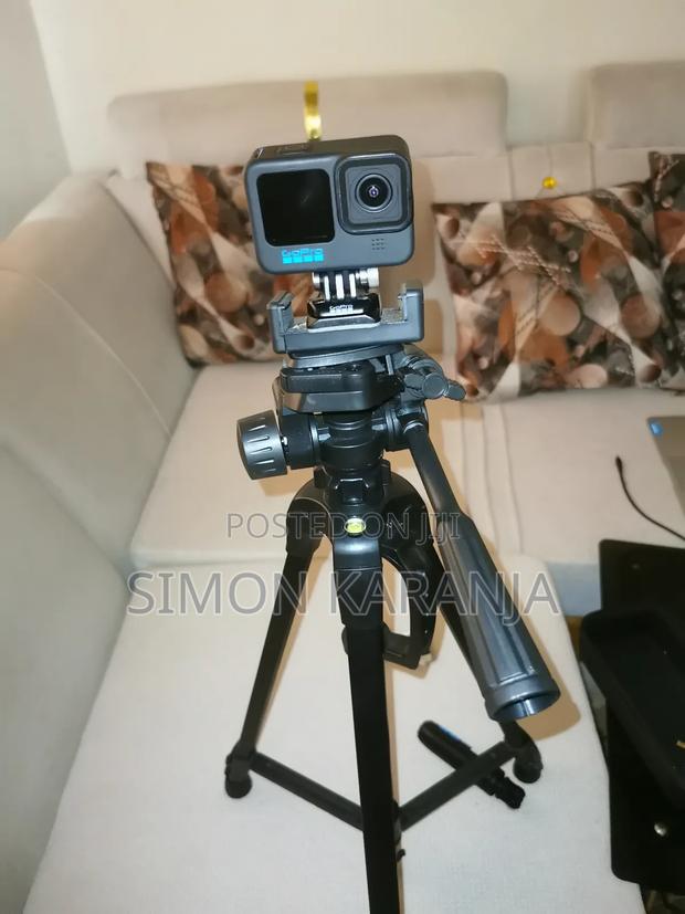 Go Pro Hero 11 Black + Stand + Led Light - main view