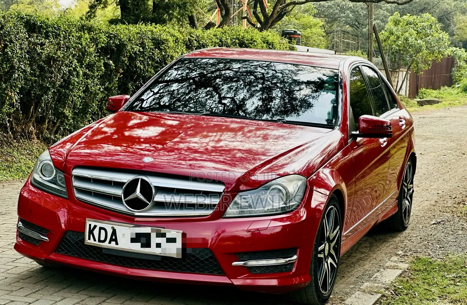 Mercedes-Benz C200 2013 Red