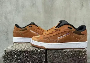 Reebok Sneakers