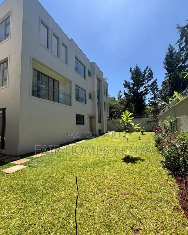 6bdrm Townhouse/Terrace in Lavington Green for sale - main view