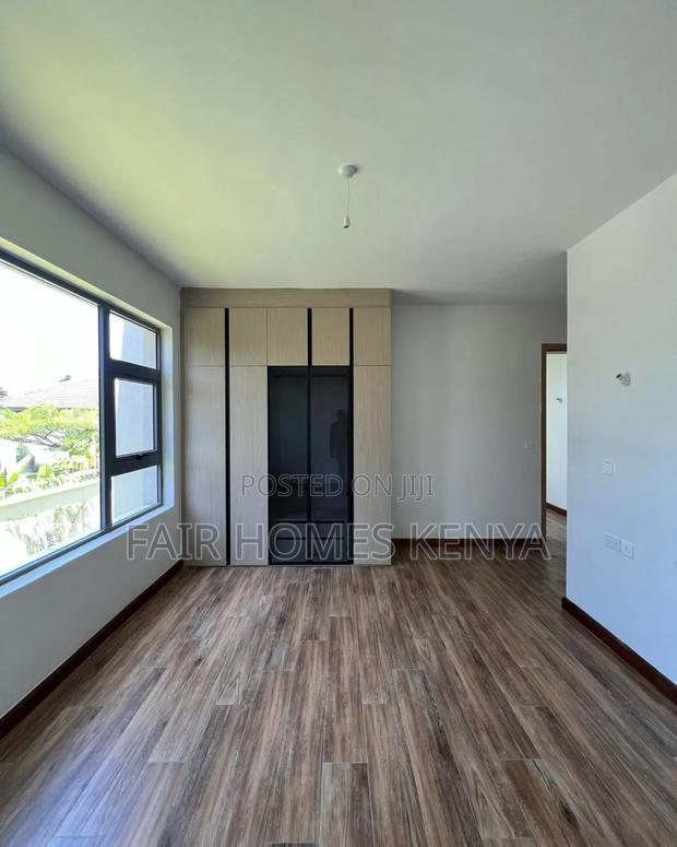 6bdrm Townhouse/Terrace in Lavington Green for sale - thumbnail 9