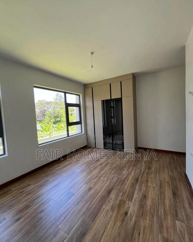 6bdrm Townhouse/Terrace in Lavington Green for sale - thumbnail 10