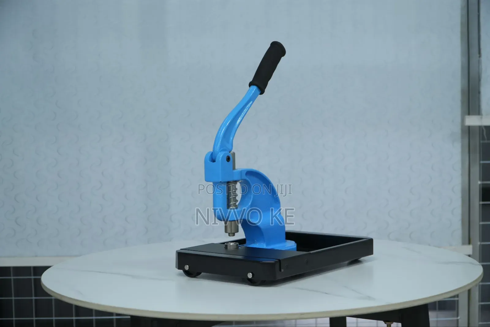 Manual Eyelet Machine