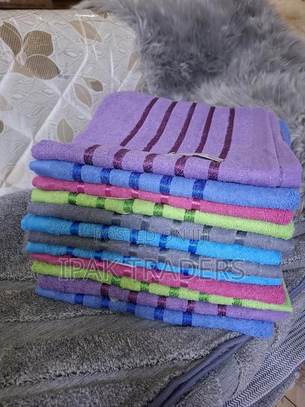 School Towel:70x140
Different Colors