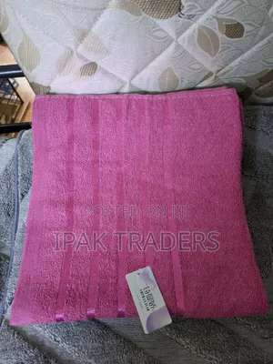 School Towel:70x140
Different Colors