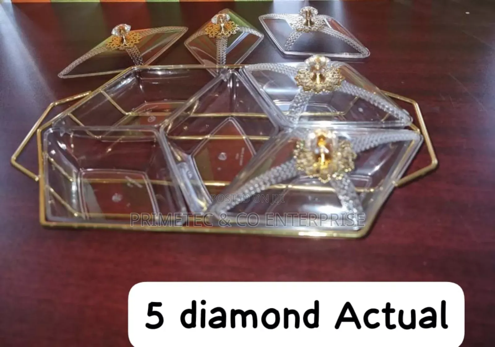 Diamond Shaped Acrylic Dish on Metallic Golden Frame Nut