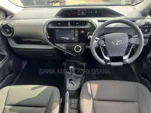 Toyota Aqua 2018 Blue