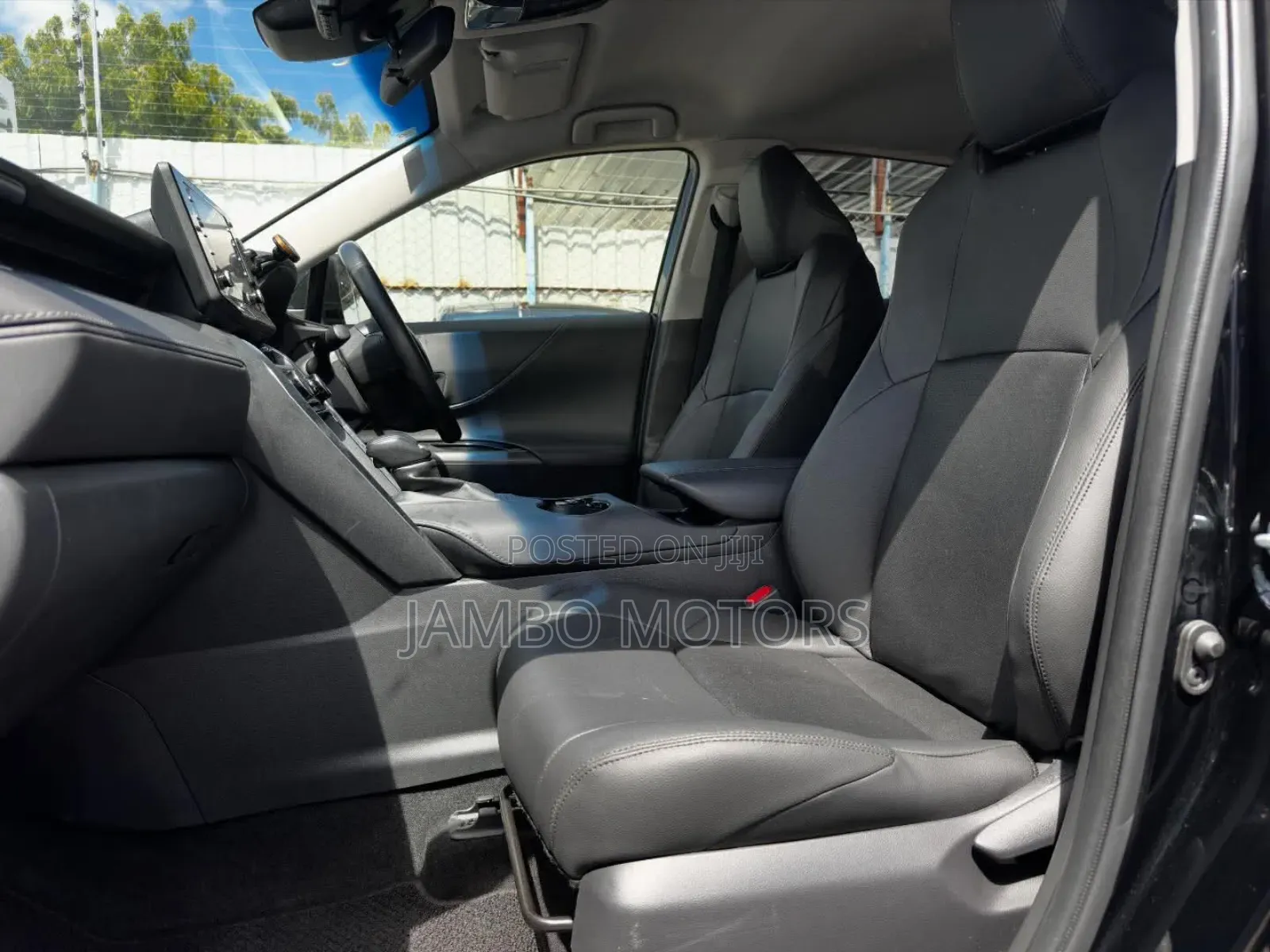 Toyota Harrier 2.0 2021 White