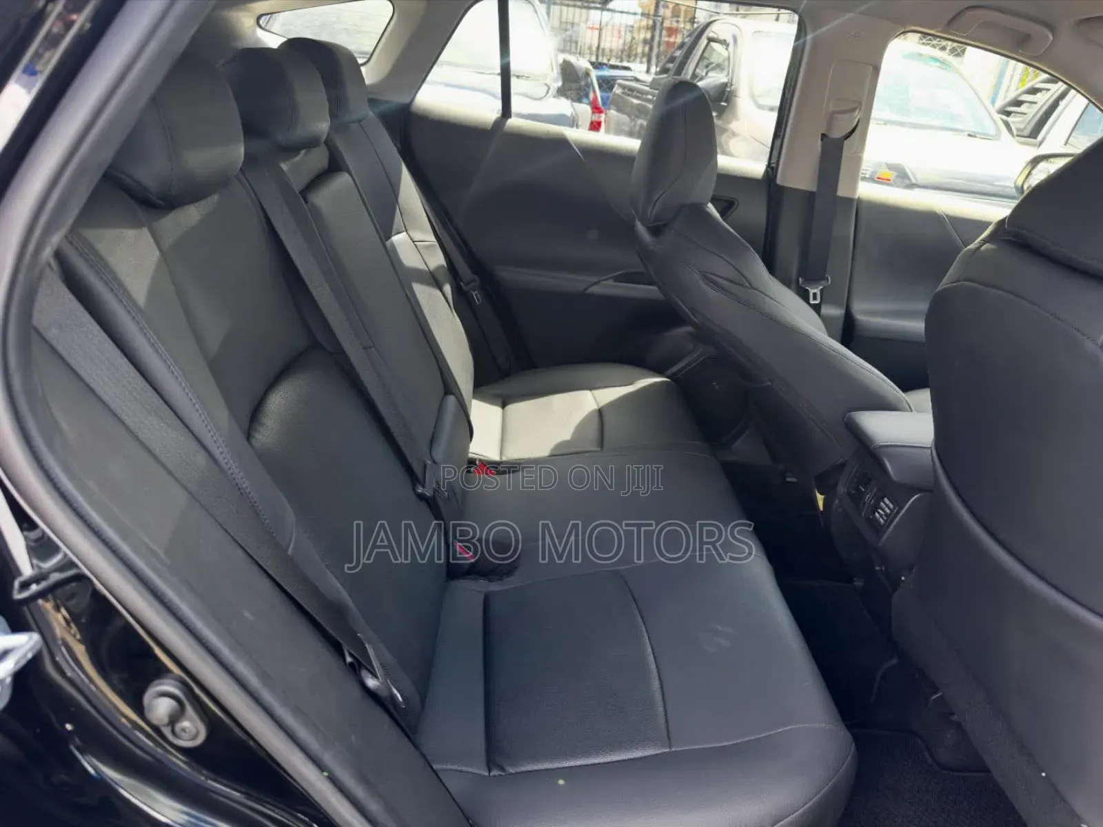 Toyota Harrier 2.0 2021 White