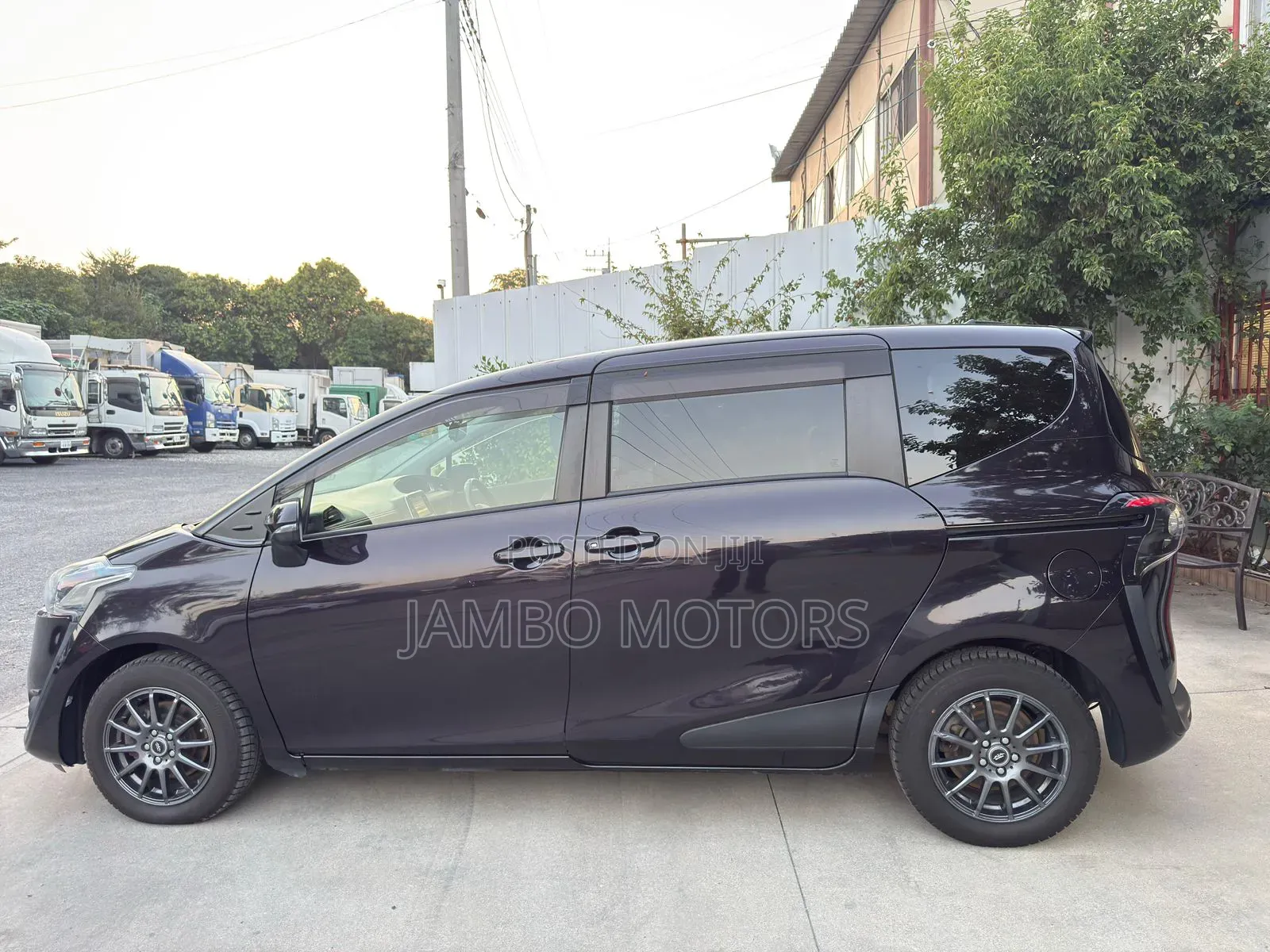 Toyota Sienta 1.5 FWD 2020 Brown