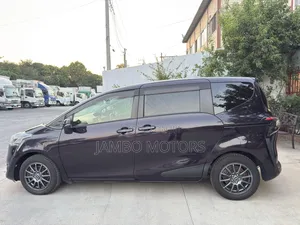 Toyota Sienta 1.5 FWD 2020 Brown