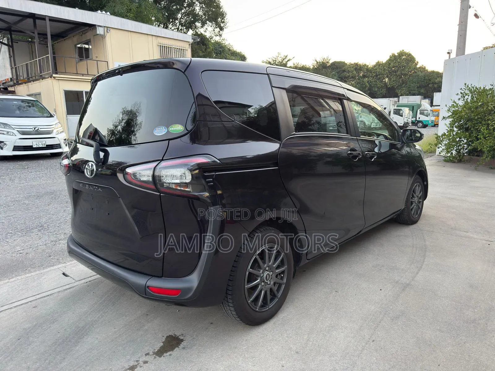 Toyota Sienta 1.5 FWD 2020 Brown