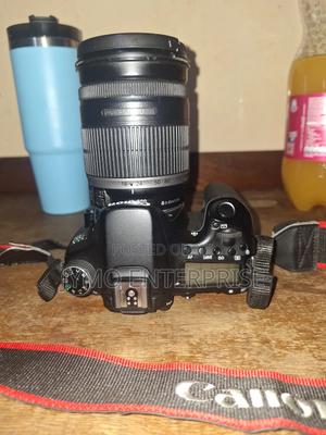 Canon Camera 70d With 18-200mm Lems - thumbnail 2
