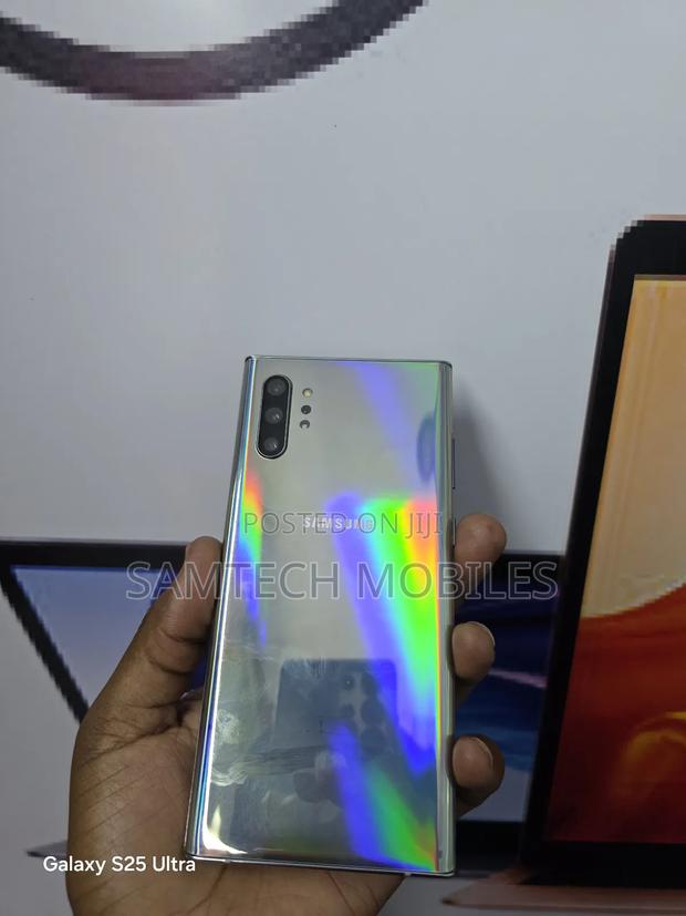 Samsung Galaxy Note 10 Plus 256 GB Silver - main view