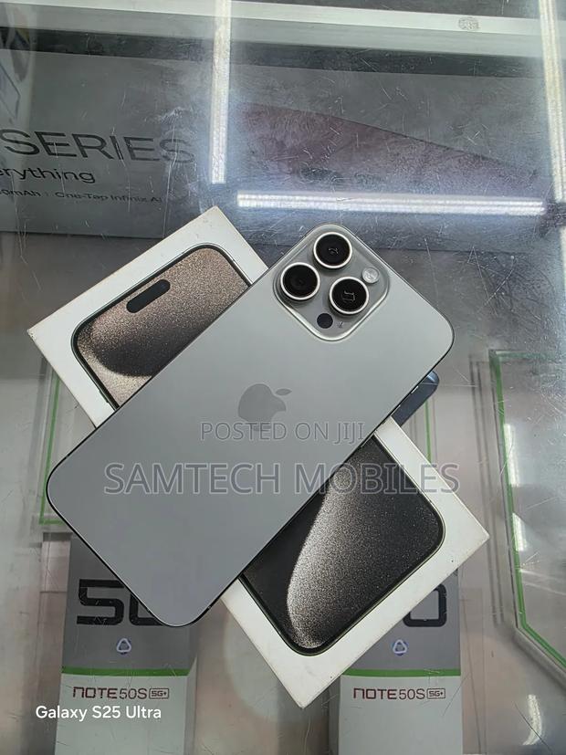 Apple iPhone 15 Pro Max 512 GB Silver - main view