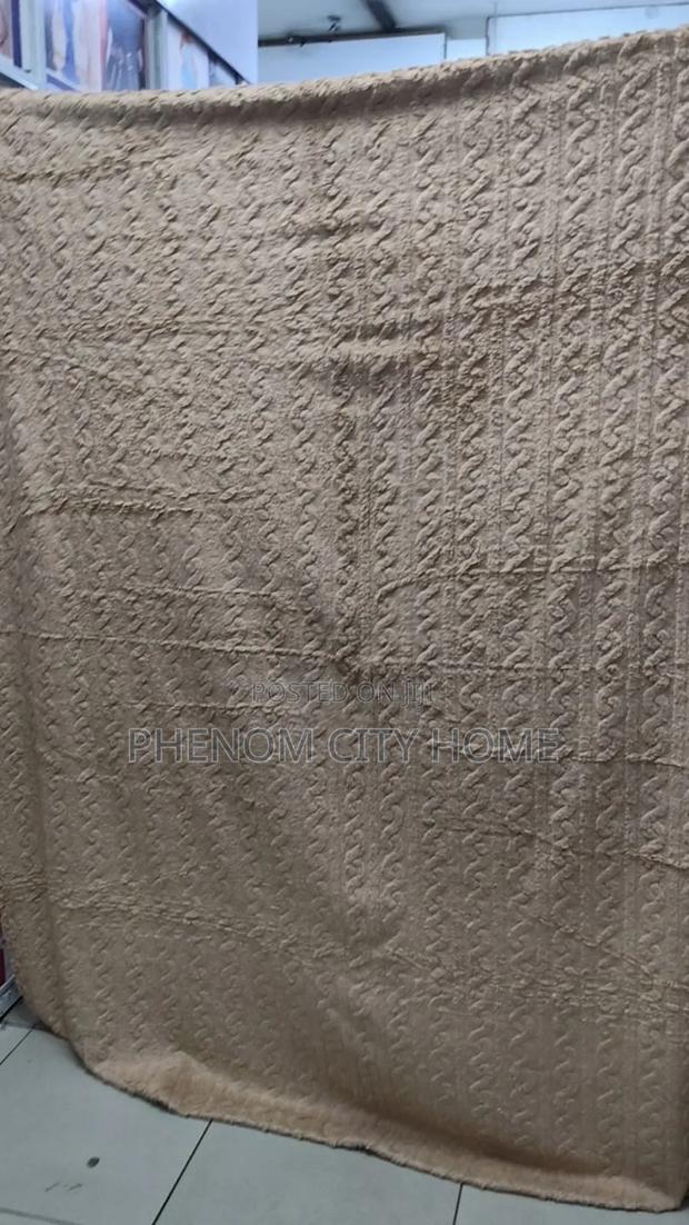 New Patterned Sherpa/Fleece Blanket - thumbnail 2